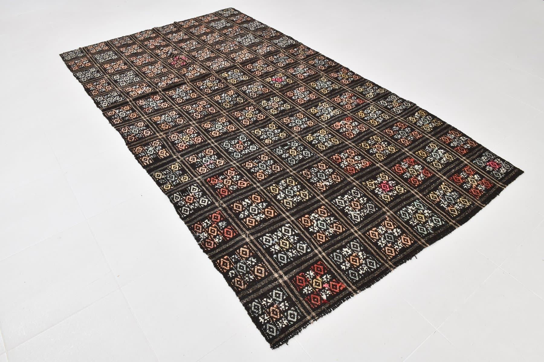 Kilim 151x267 cm, czarny, czerwony, wełna, Turcja, lata 60. - 214116