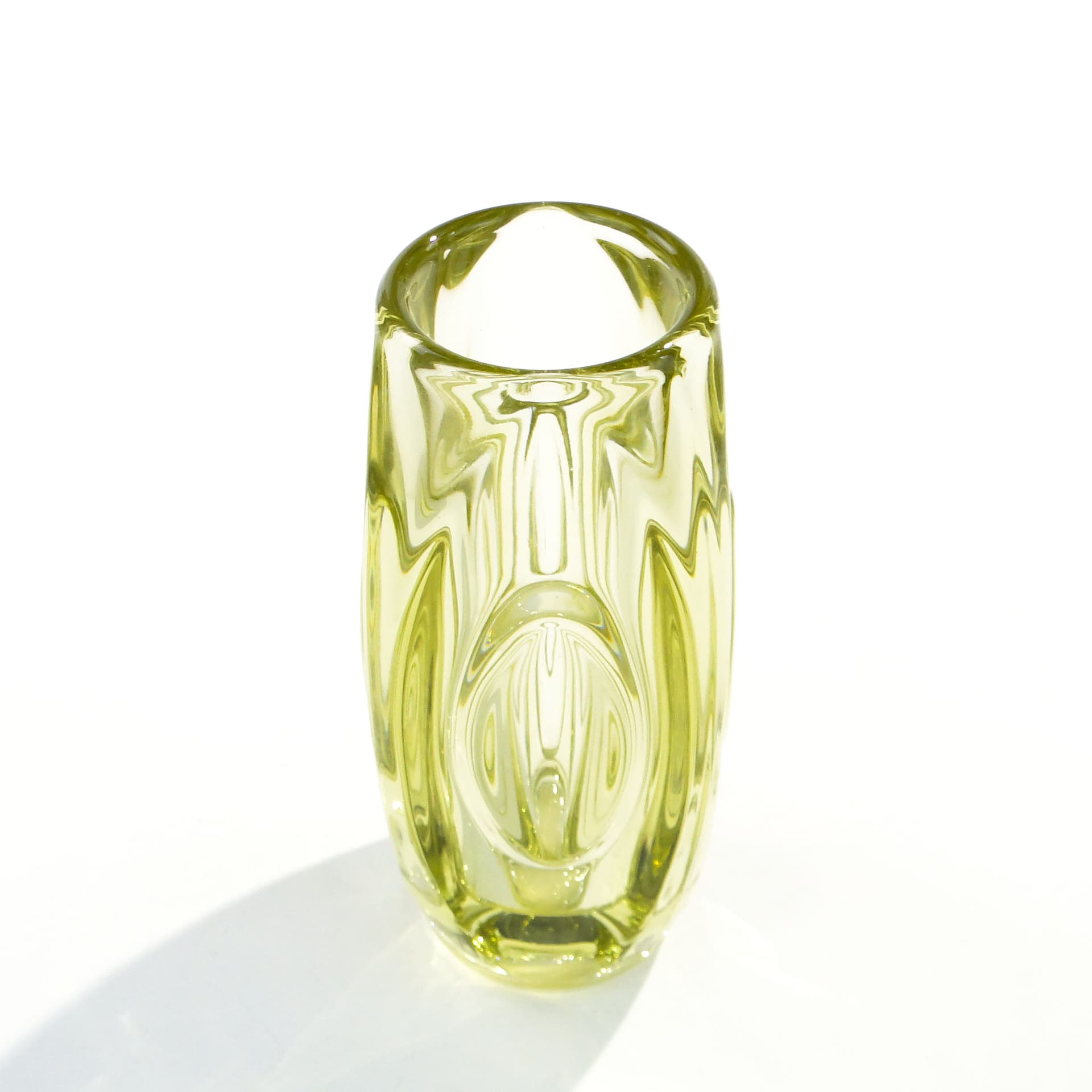 Wazon Optyczny, turkusowy, szkło, proj. R. Schrötter, Czechosłowacja, lata 50. - 1550