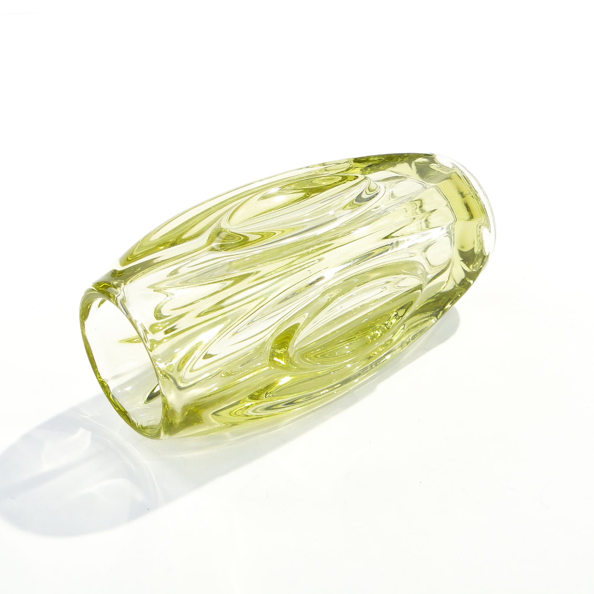 Wazon Optyczny, turkusowy, szkło, proj. R. Schrötter, Czechosłowacja, lata 50. - 1552