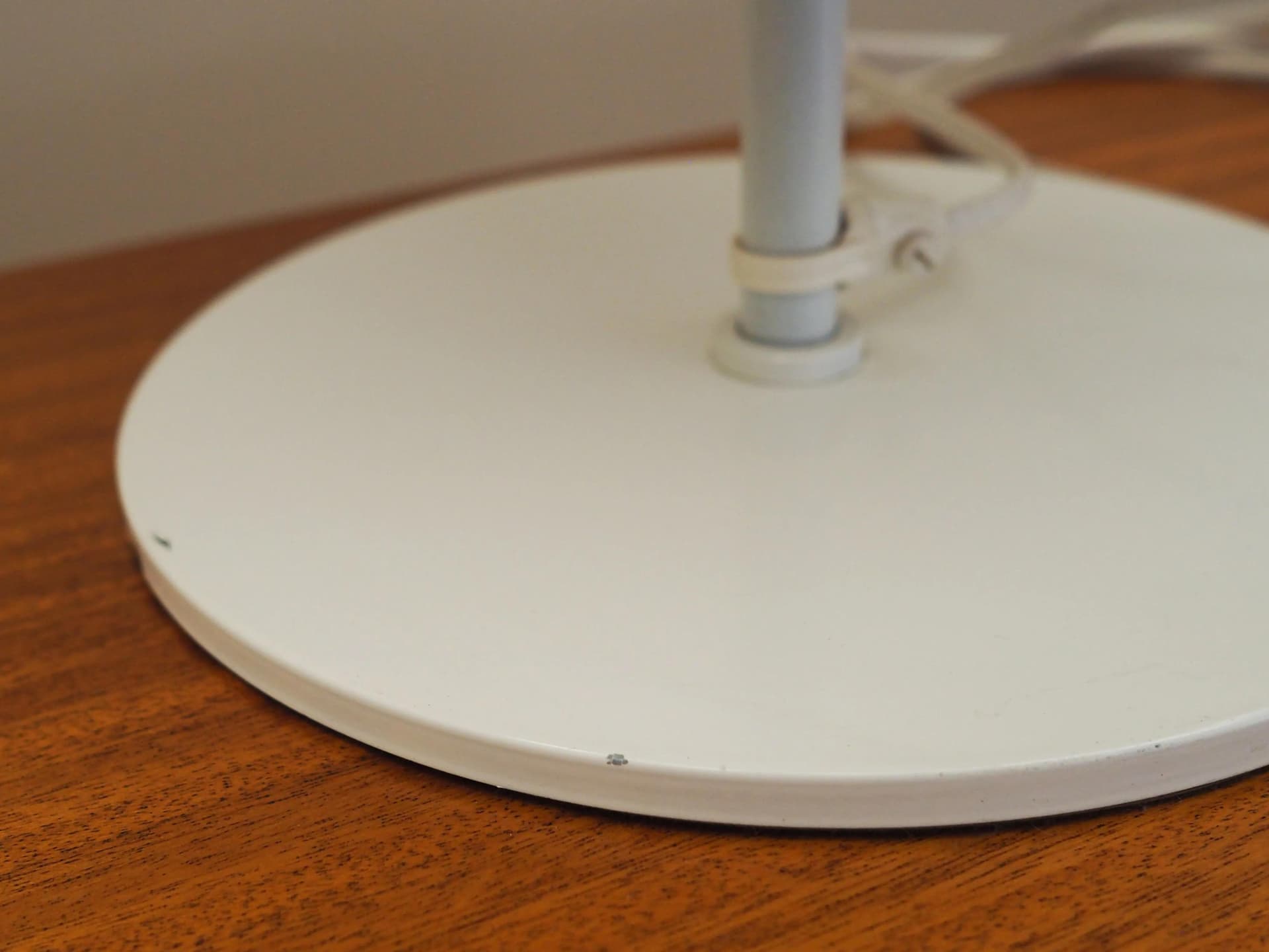 Lampa biurkowa, metal biały, Dania, lata 70. - 15531