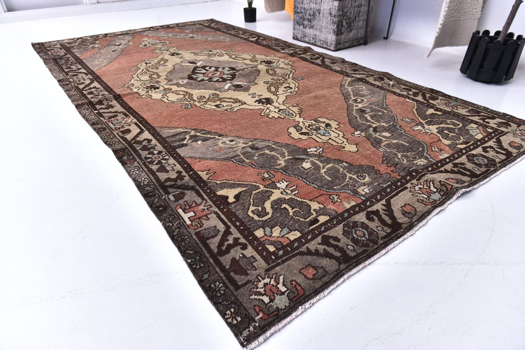 Rug 160x298 cm, red, beige, wool, Turkey, 1970s. - 213836