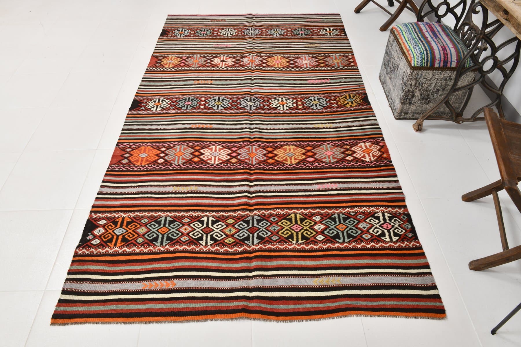 Kilim 146x263 cm, czarny, pomarańczowy, wełna, Turcja, lata 60. - 213814