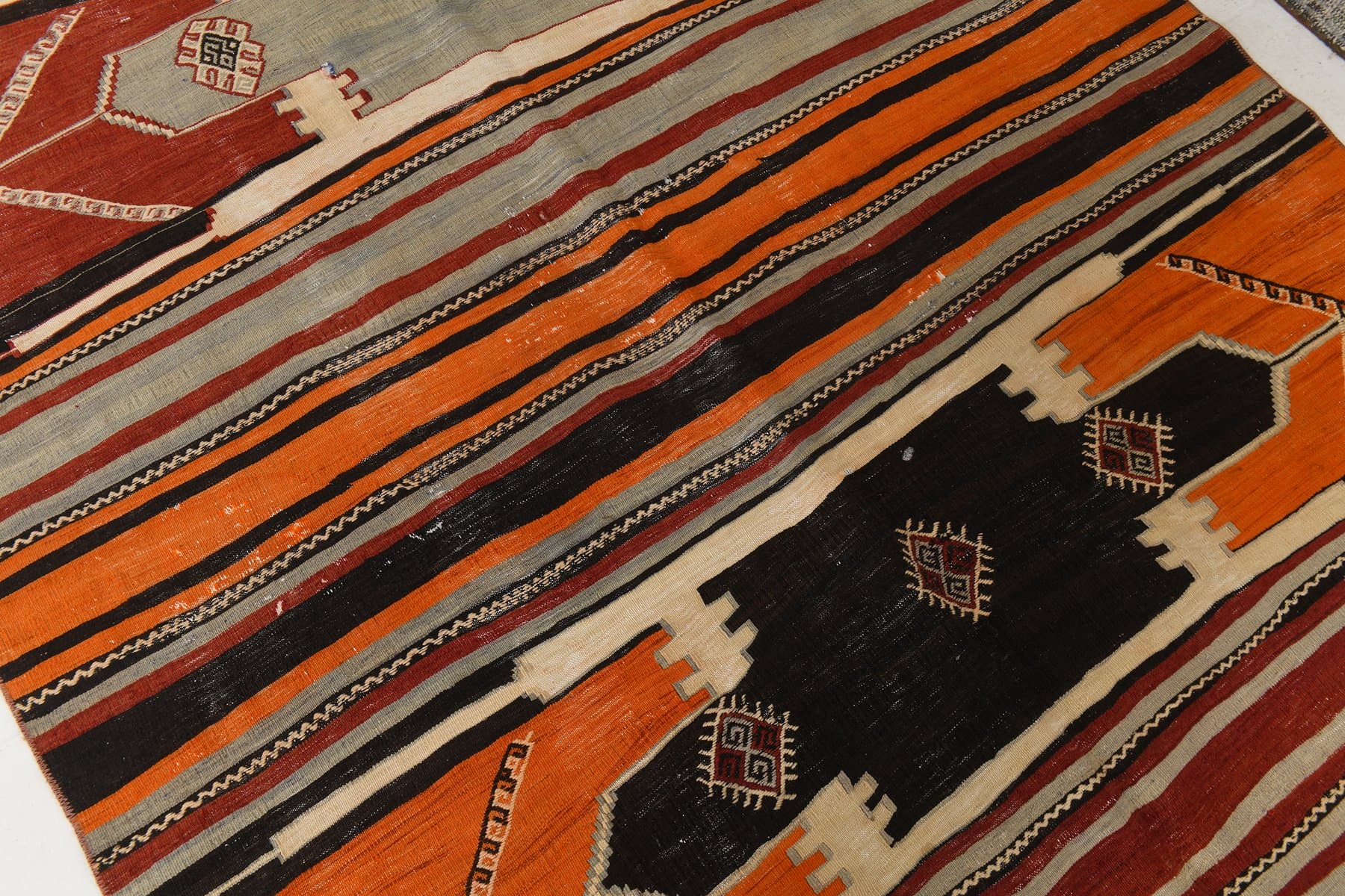 Kilim 226x173 cm, red, orange, wool, 1970s - 214909