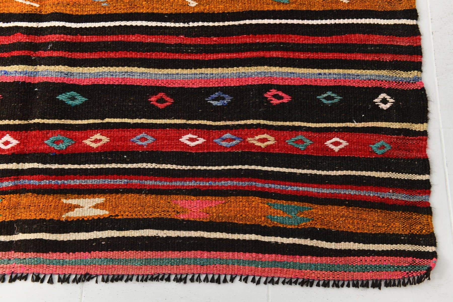 Kilim 186x322 cm, czarny, różowy, wełna, lata 70. - 215099