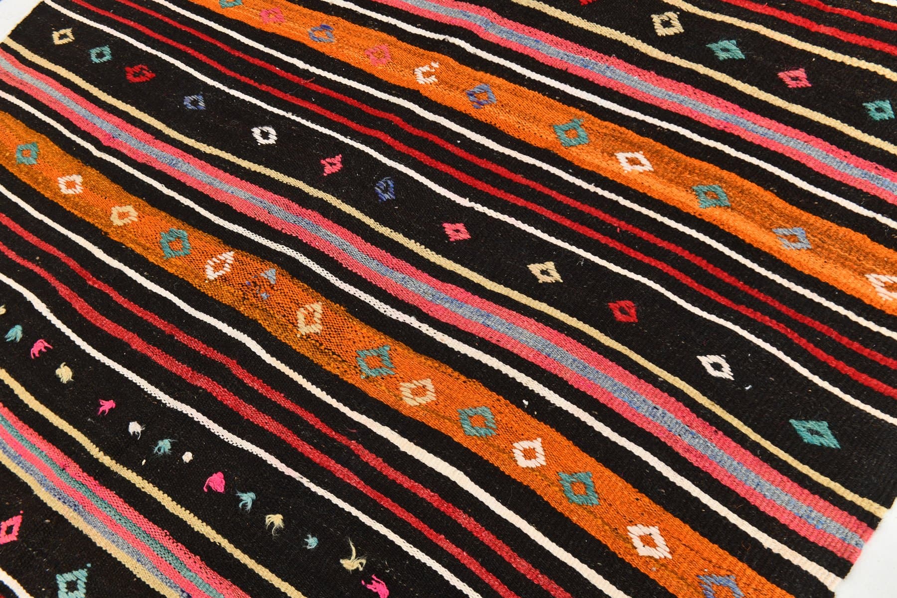 Kilim 186x322 cm, czarny, różowy, wełna, lata 70. - 215095