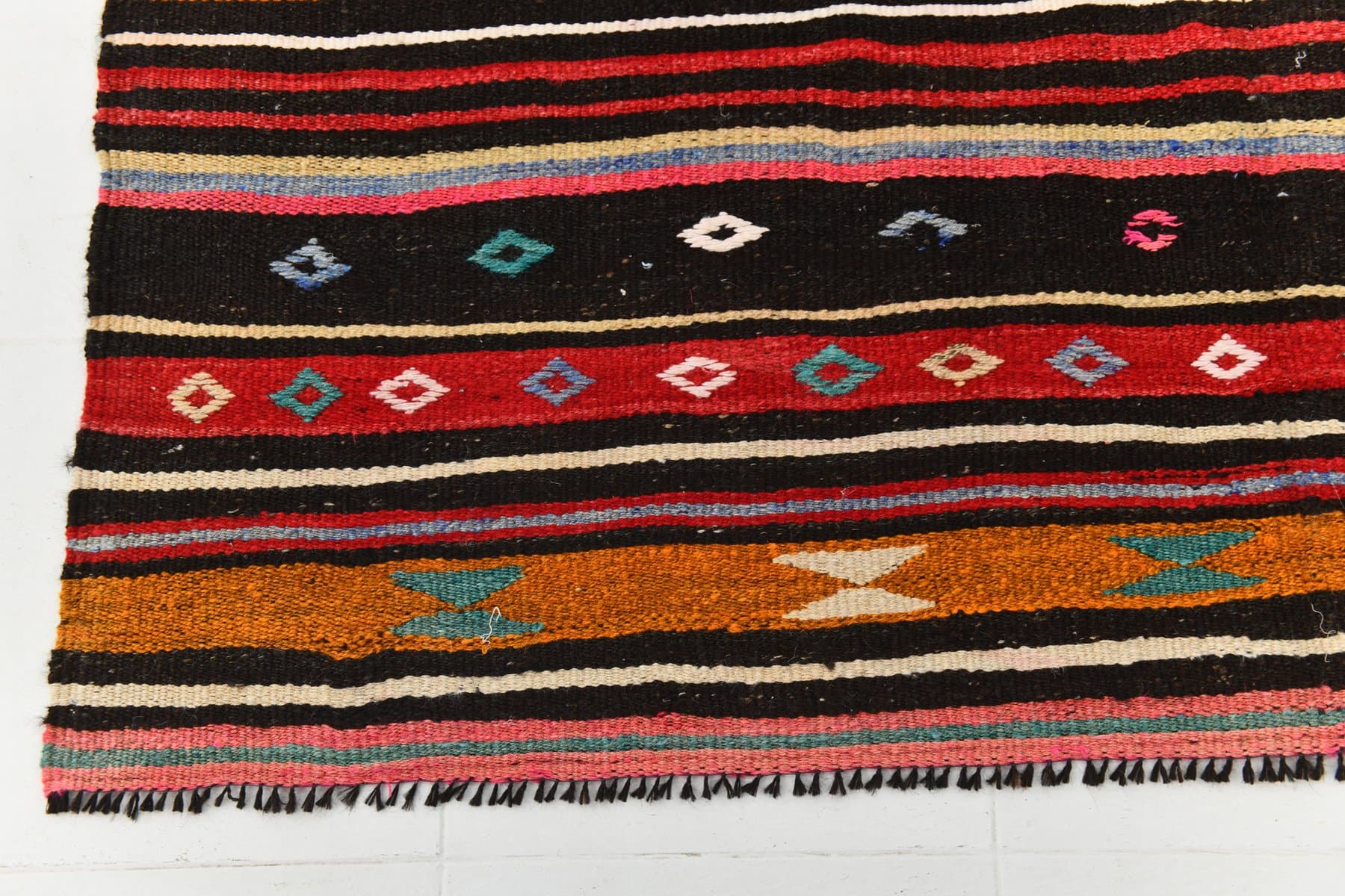Kilim 186x322 cm, czarny, różowy, wełna, lata 70. - 215098