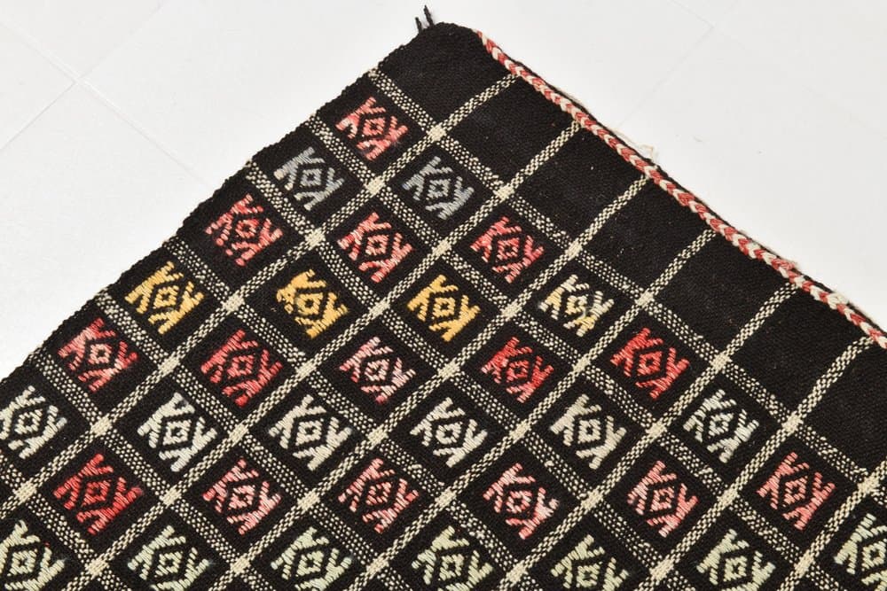 Kilim 140x290 cm, czarny, czerwony, wełna, lata 70. - 215391