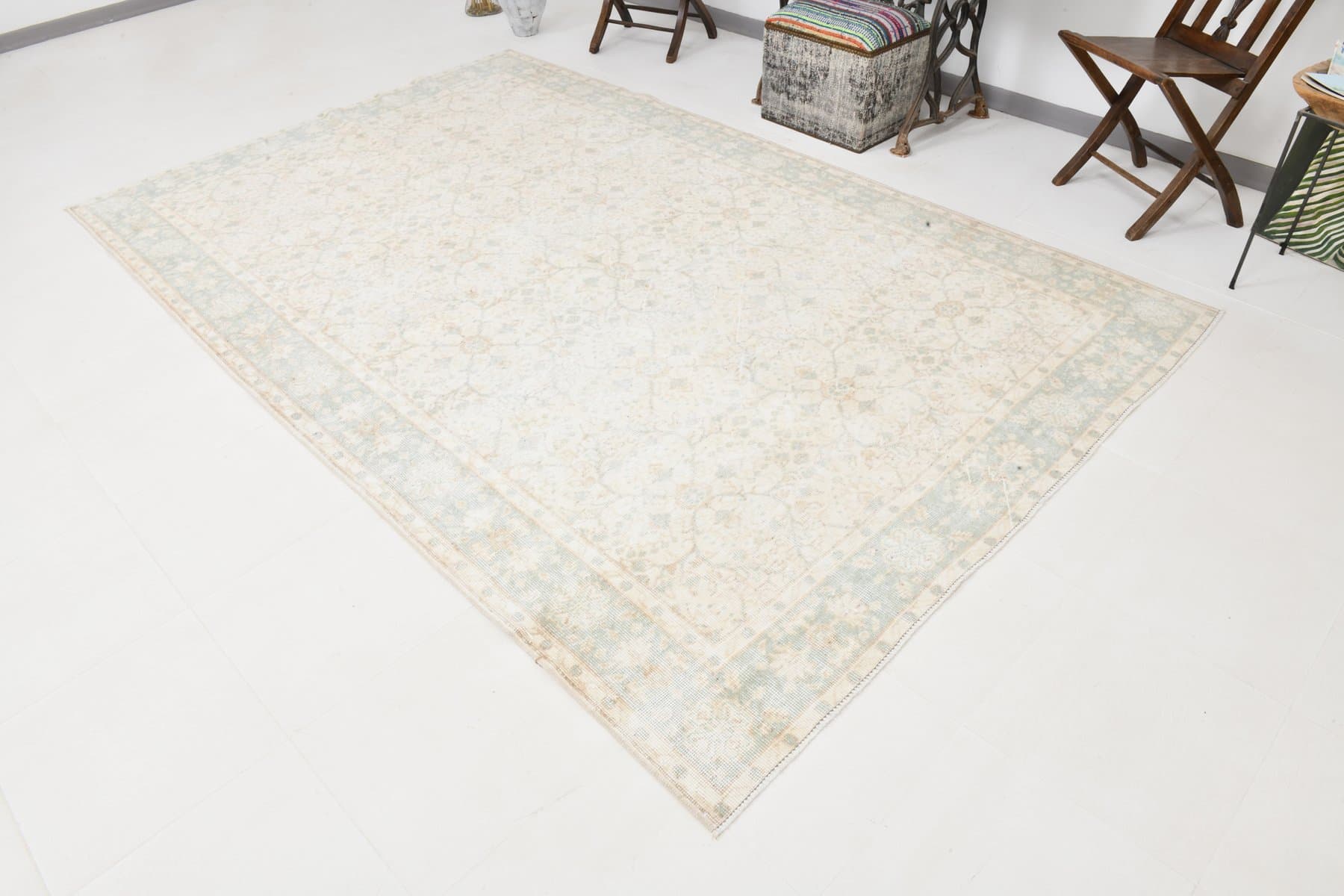 Rug 306x195 cm, beige, wool, Turkey, 1960s. - 215342