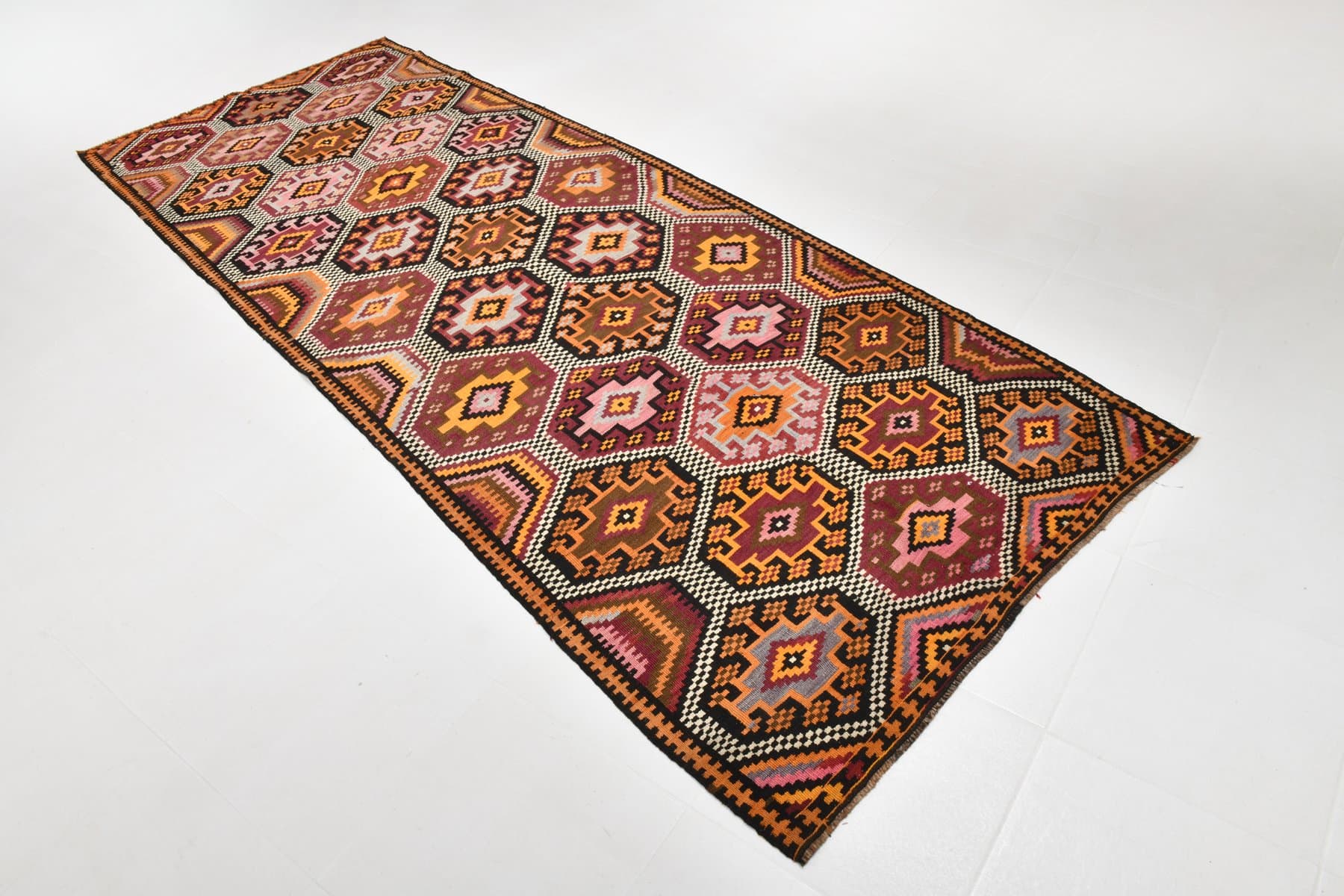 Kilim 126x335 cm, beżowy, czarny, wełna, Turcja, lata 60. - 215316