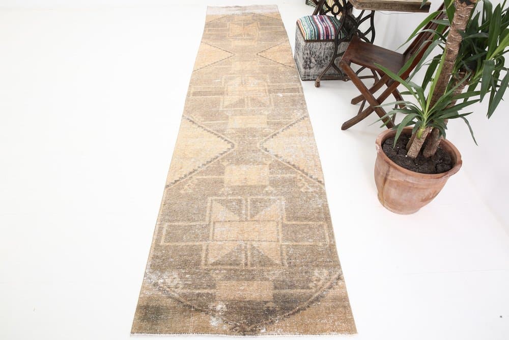 Runner Rug 410x92 cm, beige, wool, Turkey, 1960s. - 219369