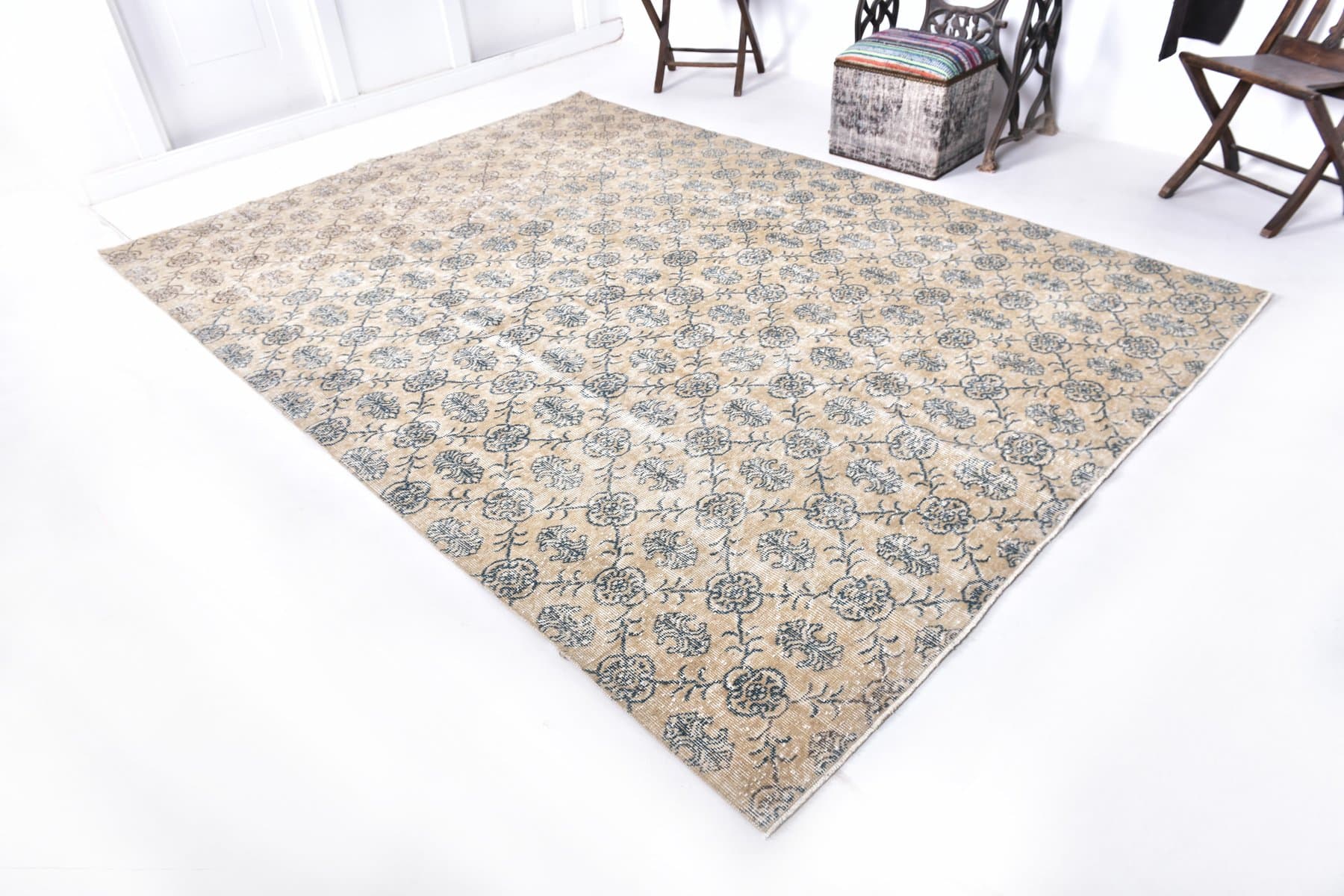 Rug 296x215 cm, beige, wool, Turkey, 1960s. - 219017