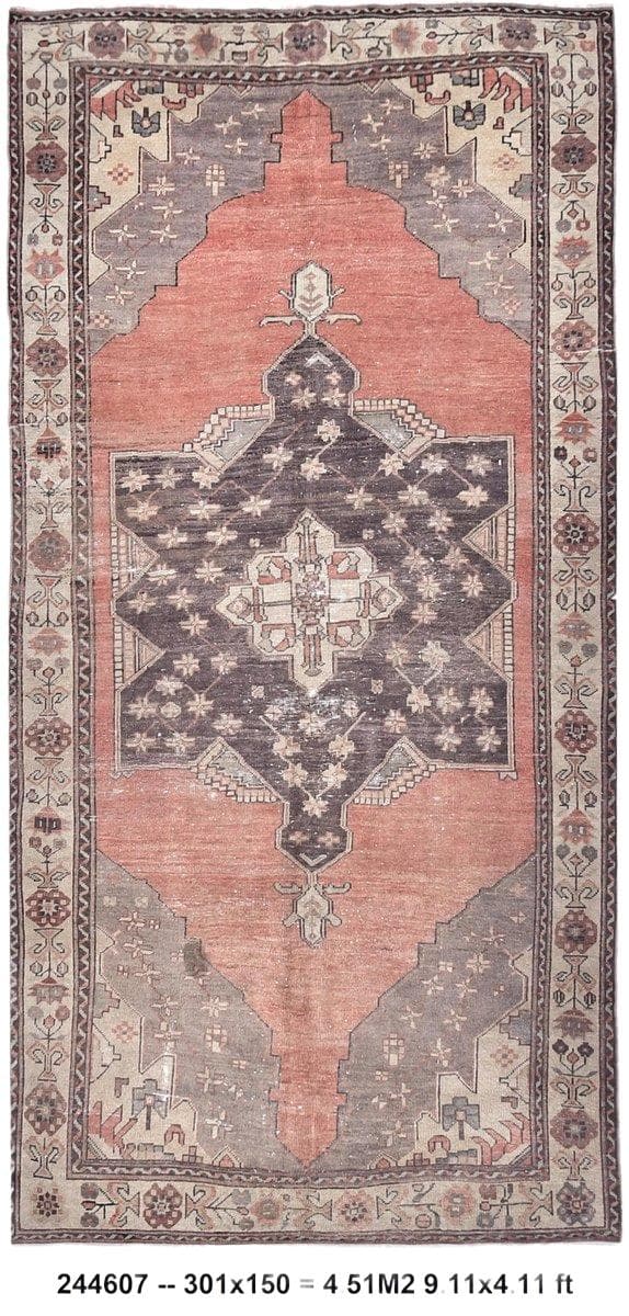 Dywan 301x150 cm, różowy, wełna, Turcja, lata 70.