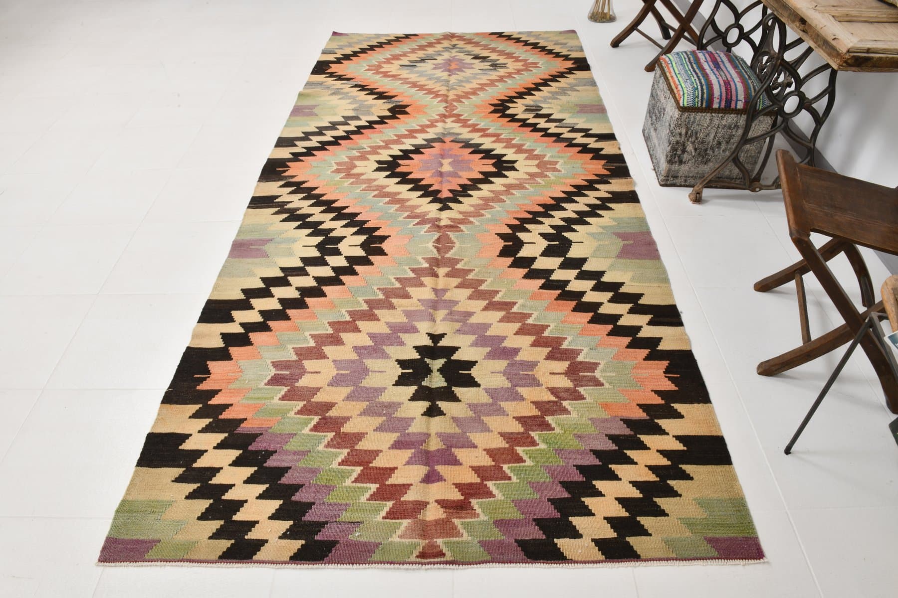 Kilim 156x330 cm, beżowy, czarny, wełna, Turcja, lata 70. - 218743