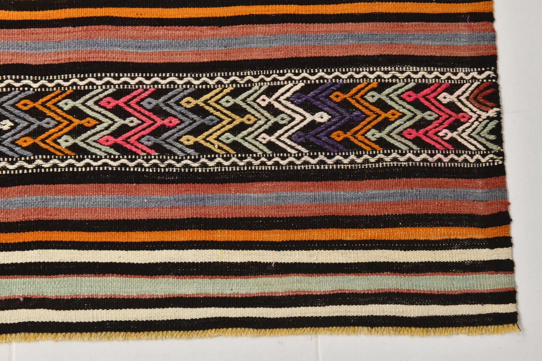 Kilim 163x242 cm, brązowy, beżowy, wełna, Turcja, lata 60. - 218705