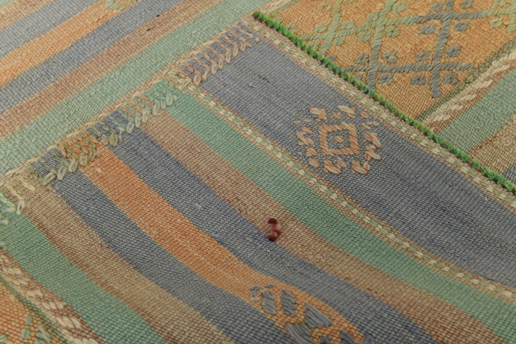 Kilim 242x173 cm, zielony, beżowy, wełna, Turcja, lata 60. - 218612