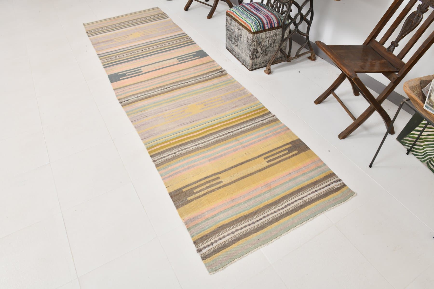 Kilim 314x92 cm, żółty, różowy, wełna, Turcja, lata 60. - 218581