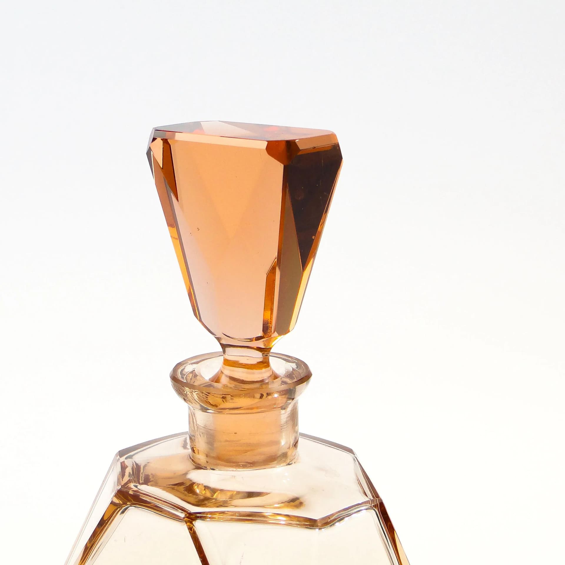 Karafka asymetryczna, szkło kryształowe pomarańczowy, Moser, Czechy, lata 60. - 15906