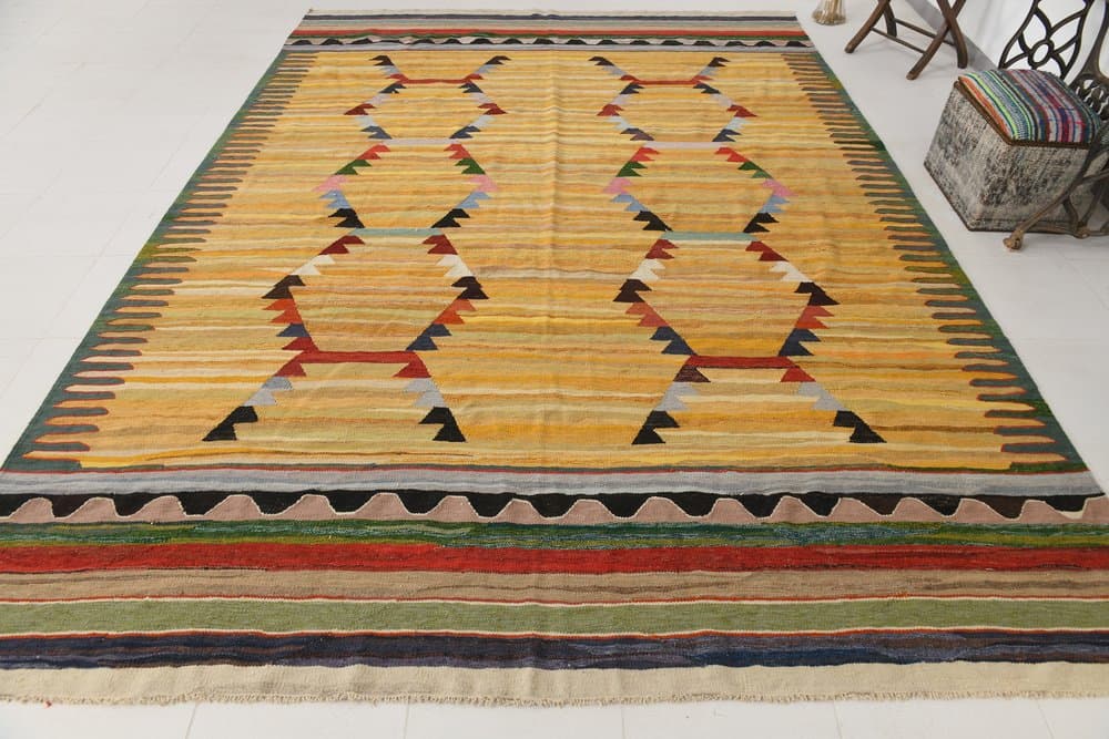 Kilim 365x268 cm, green, red, wool, 1970s - 216173