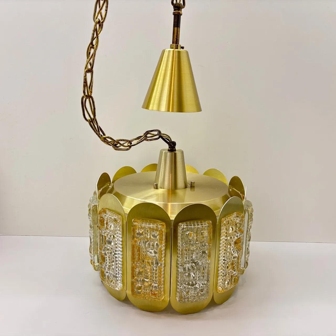 Lampa wisząca, Vitrika, aluminium złoty, szkło, Dania, lata 70. - 16008