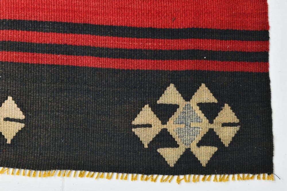 Kilim 177x136 cm, czerwony, czarny, wełna, Turcja, lata 70. - 219796