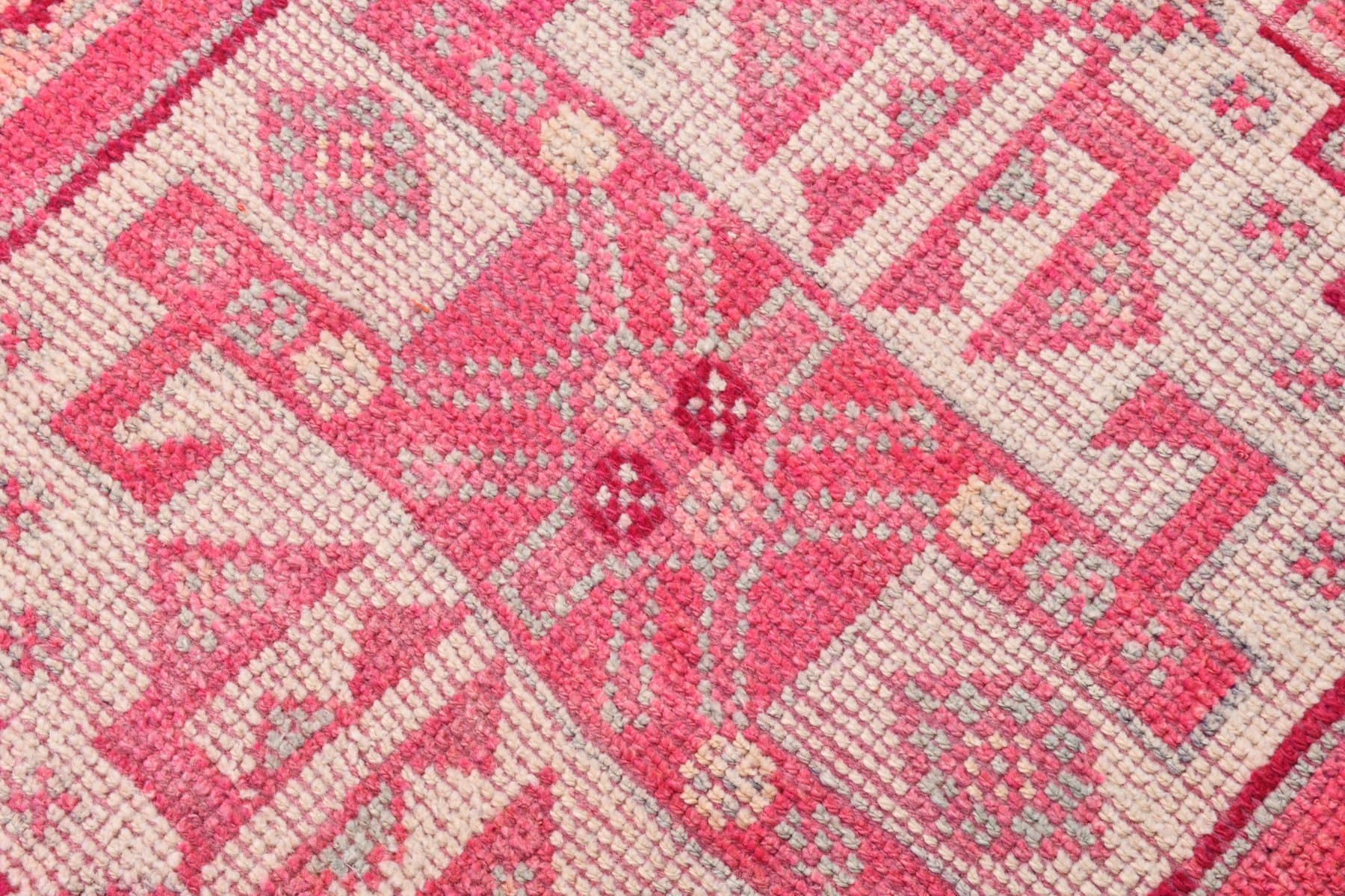 Runner 336x95 cm, pink, wool, 1970s - 220635