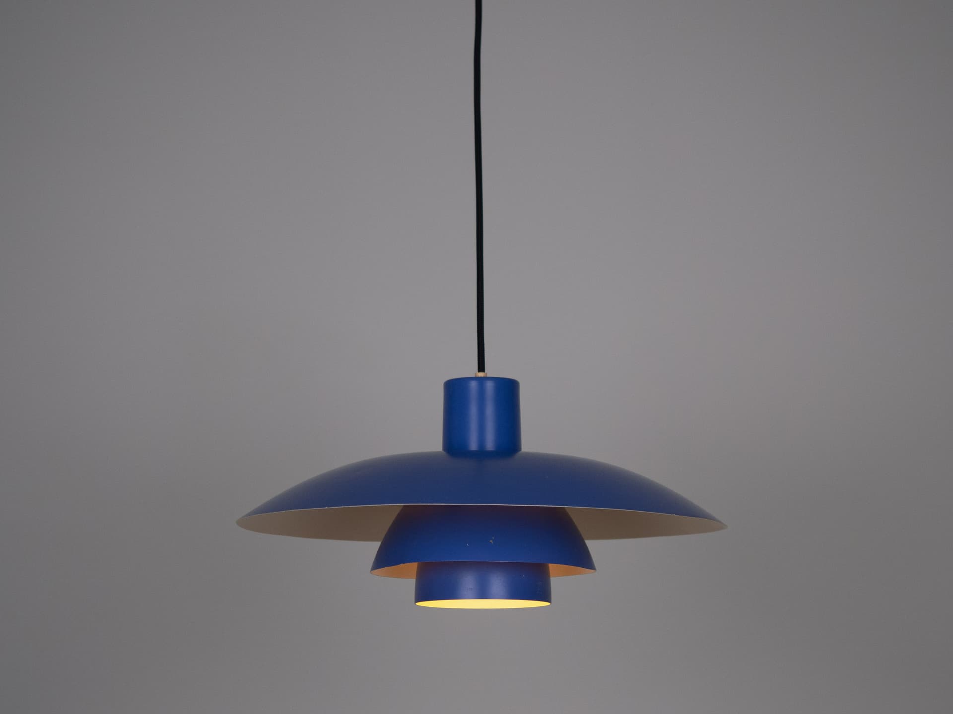 Lampa wisząca PH 4/3, niebieska, metal, proj. P. Henningsen, Louis Poulsen, Dania, lata 60. - 220793