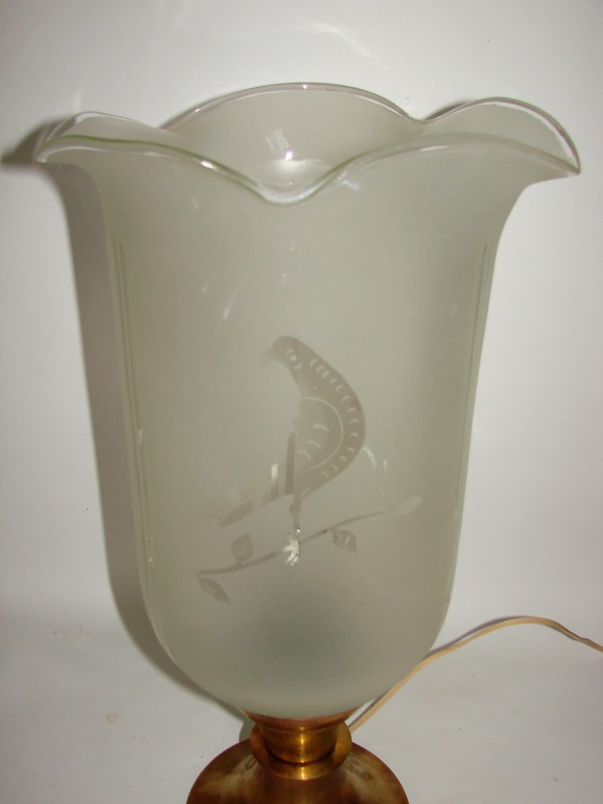 Lampa stołowa, złoty mosiądz, szkło matowe, Polska, lata 40. - 221542