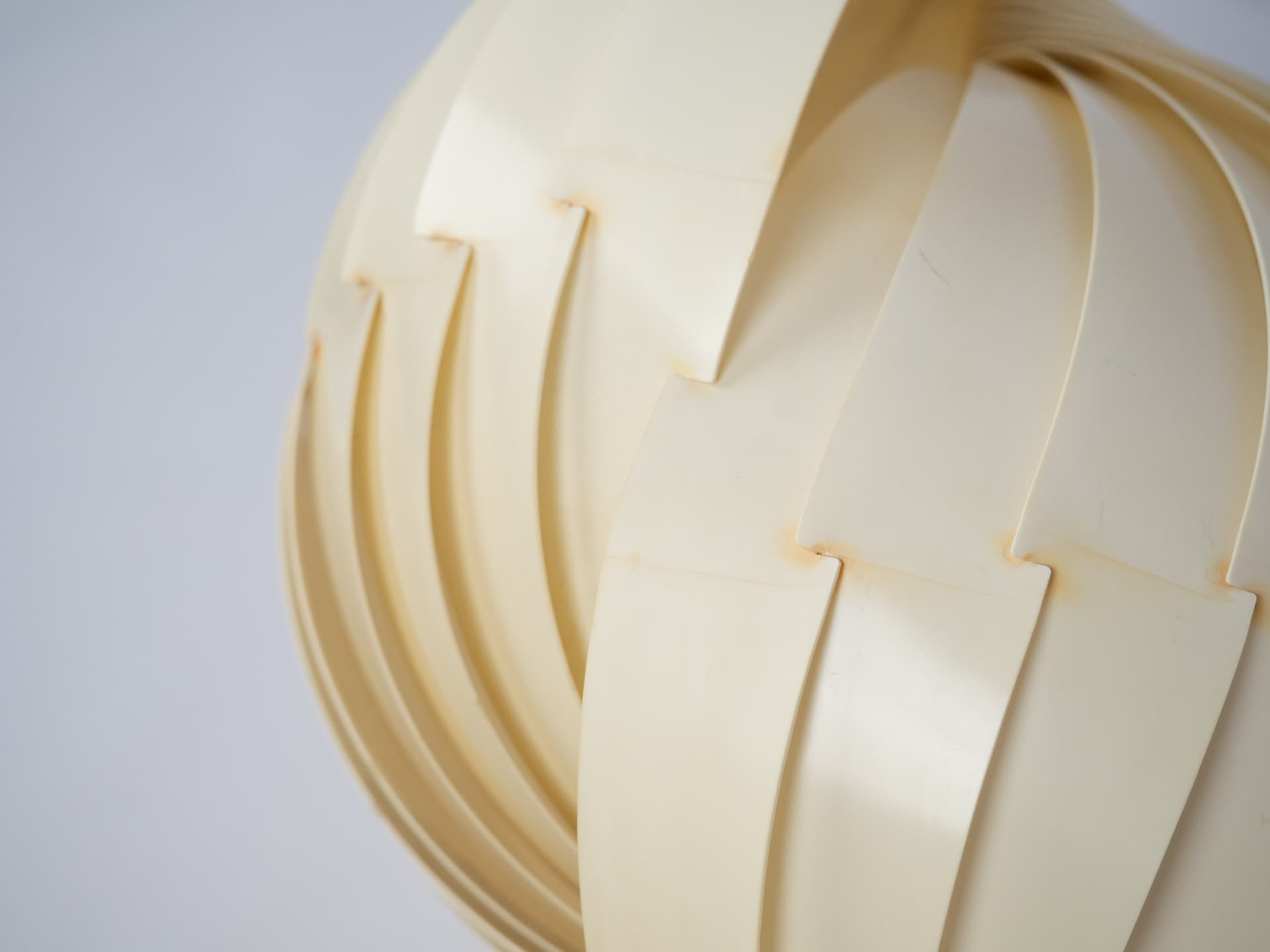 Lampa wisząca Moon, metal biały, proj. V. Panton, Louis Poulsen, Dania, lata 60. - 222146