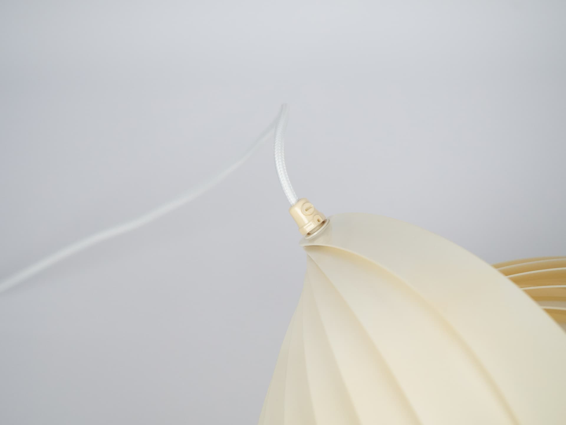 Lampa wisząca Moon, metal biały, proj. V. Panton, Louis Poulsen, Dania, lata 60. - 222141