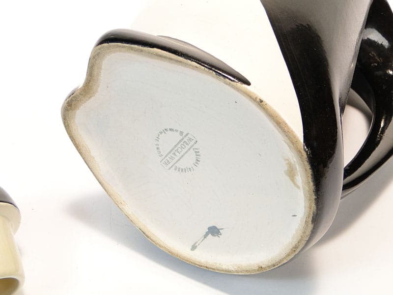 Dzbanek do napojów Pingwin, czarny biały, fajans, proj. J. Sowiński, Włocławek, Polska, lata 60. - 222351