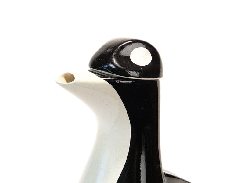 Dzbanek do napojów Pingwin, czarny biały, fajans, proj. J. Sowiński, Włocławek, Polska, lata 60. - 222357