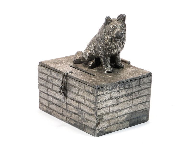 Skarbonka z wilczkiem, metal srebrny, proj. J. Sopyło, Ukraina, lata 20.