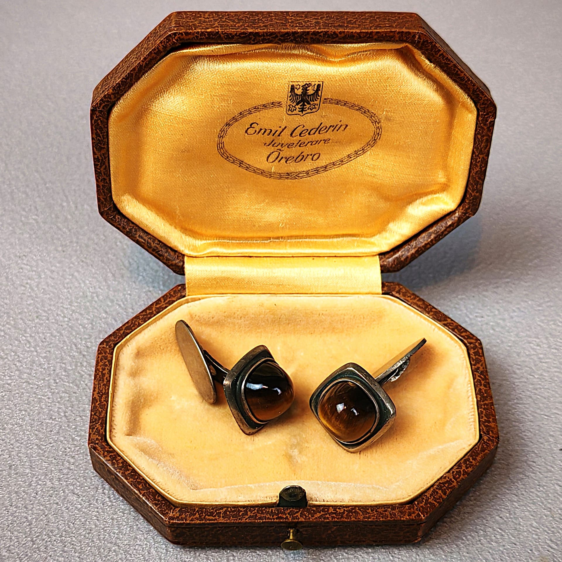 Para spinek do mankietów, srebro, tygrysie oko brązowy, proj. V. Janson, Szwecja, lata 60. - 222675