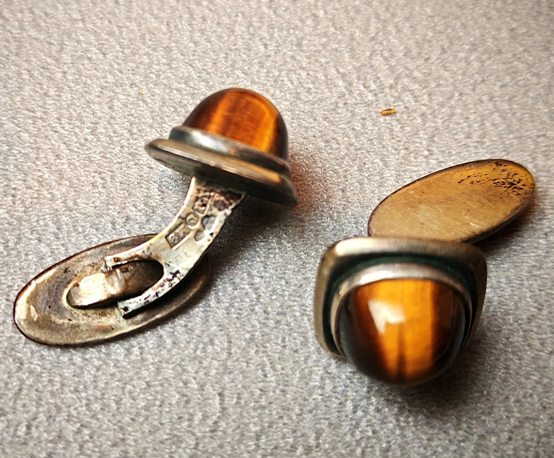 Para spinek do mankietów, srebro, tygrysie oko brązowy, proj. V. Janson, Szwecja, lata 60. - 222671