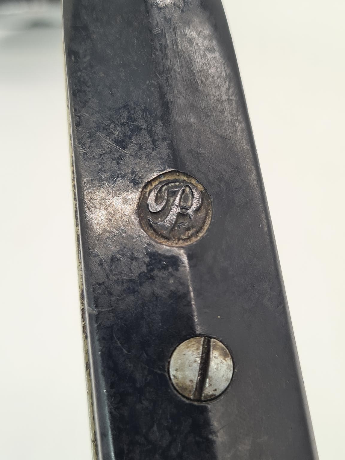 Lampa biurkowa industrialna, beżowy metal, Europa, lata 60. - 223296