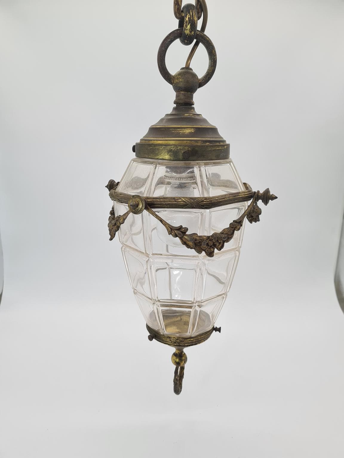 Lampa wisząca, mosiądz postarzany, szkło fazowane transparentne, lata 60. - 223304