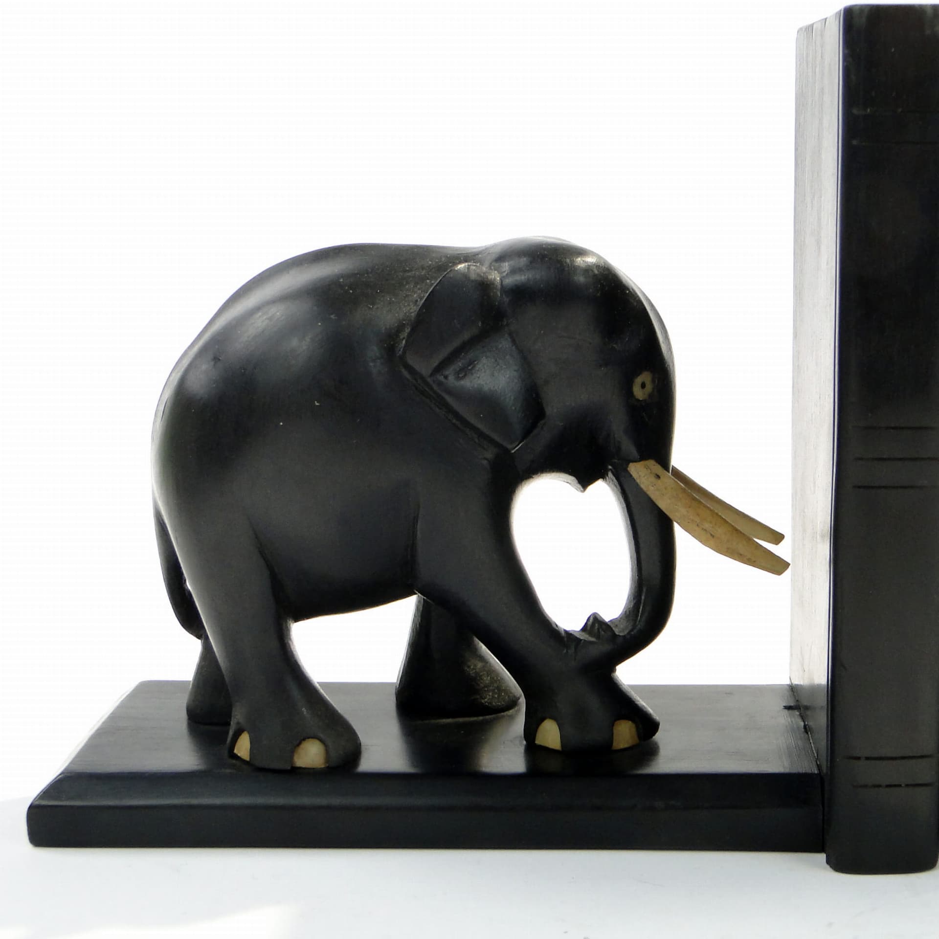 Pair of bookends, elephant motif, black rosewood, Sri Lanka, 1950s. - 223594