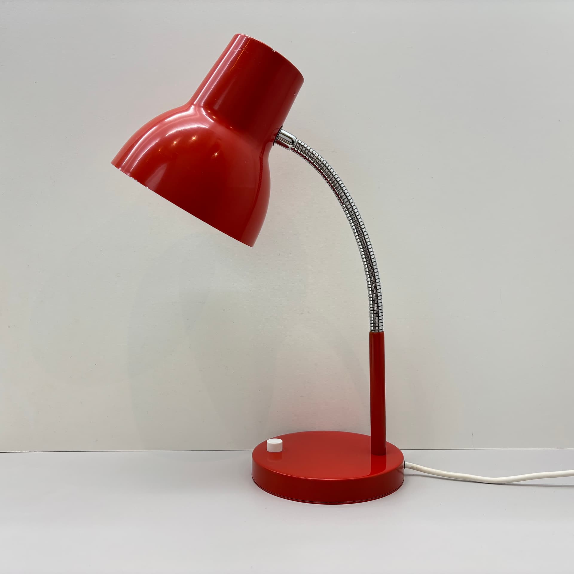 Lampka biurkowa, czerwony, metal lakierowany, chrom, Niemcy, lata 70. - 224066