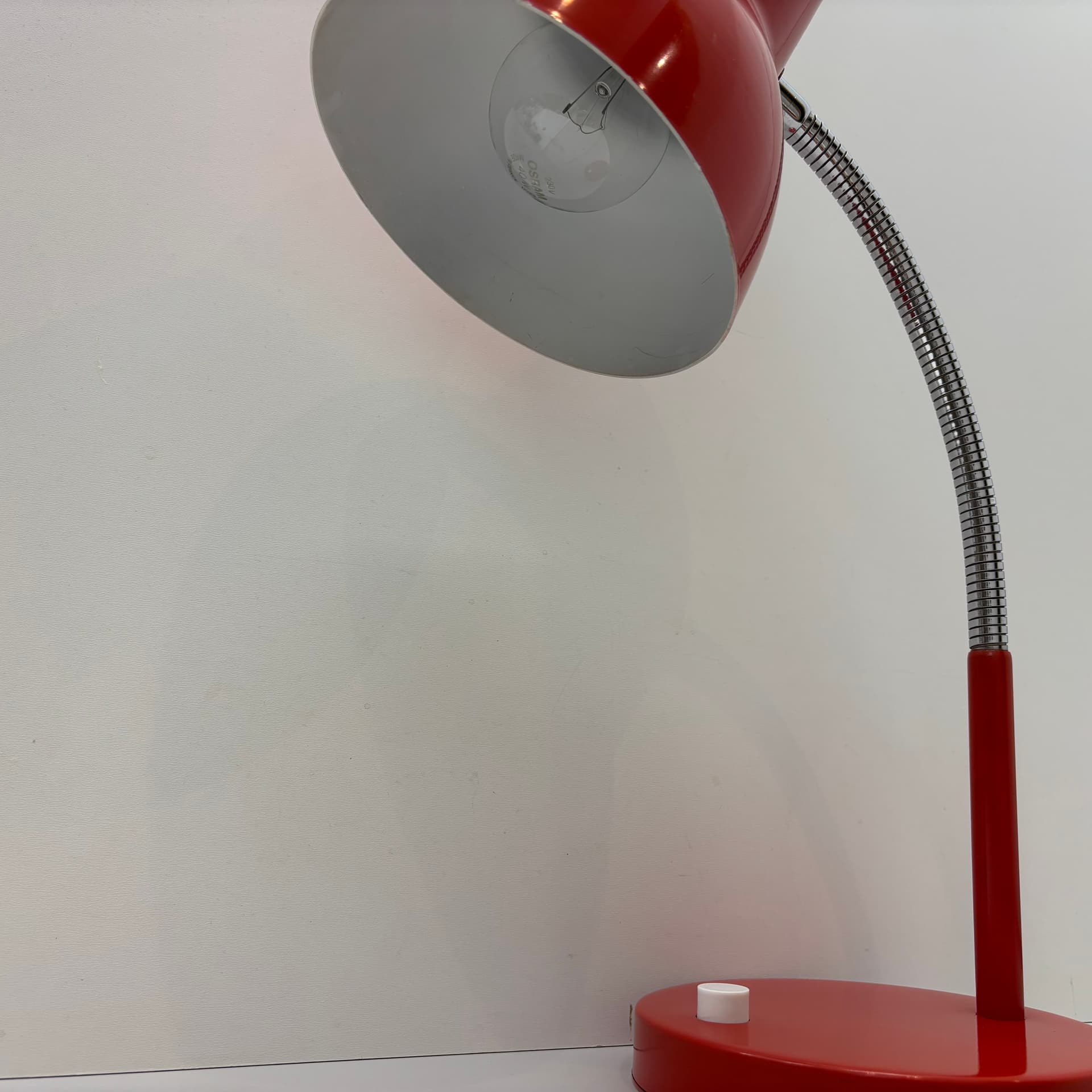 Lampka biurkowa, czerwony, metal lakierowany, chrom, Niemcy, lata 70. - 224065