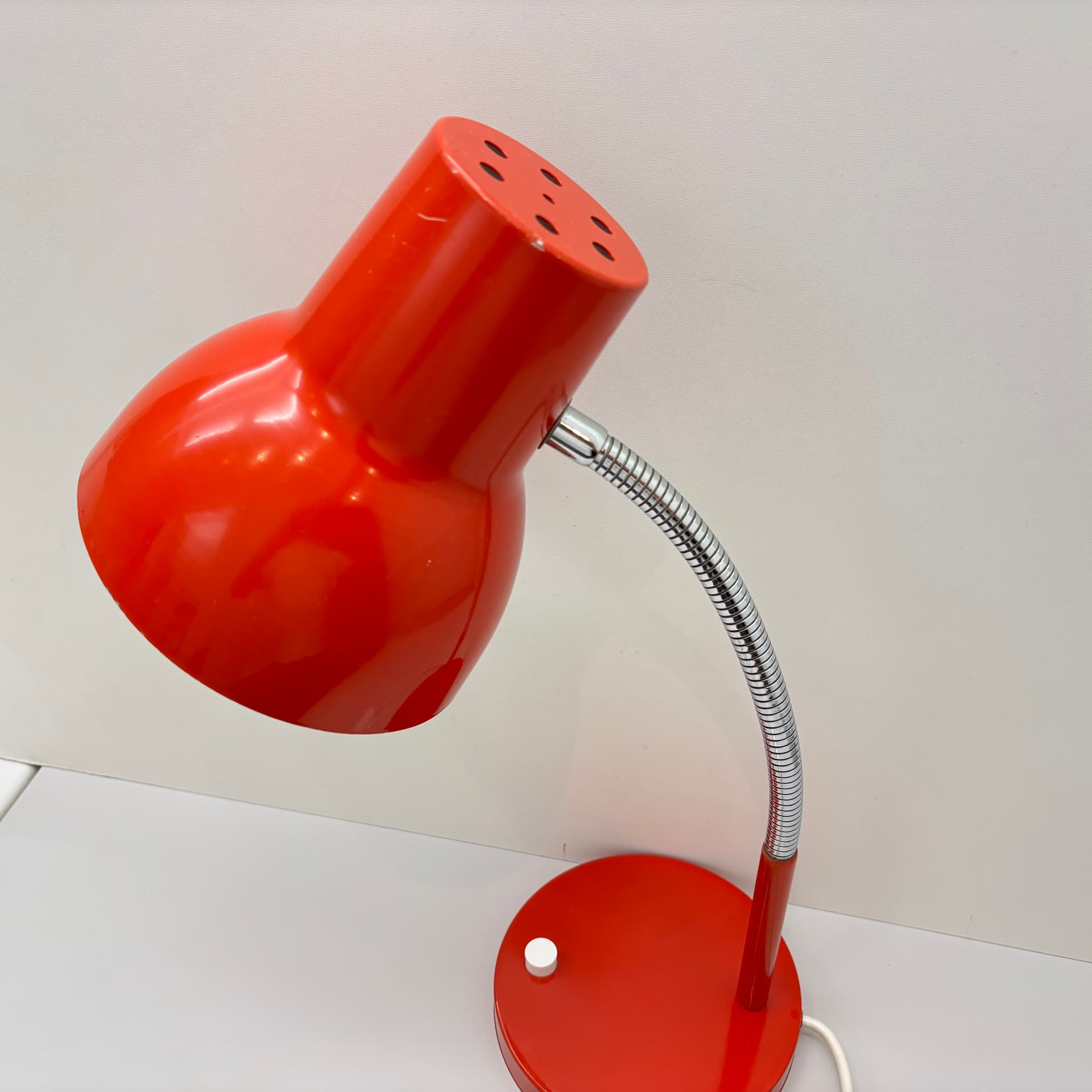 Lampka biurkowa, czerwony, metal lakierowany, chrom, Niemcy, lata 70. - 224068