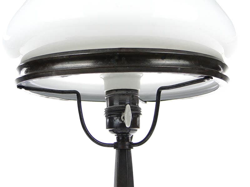 Lampa gabinetowa, metal brązowy, szkło białe, Polska, początek XX w. - 224527