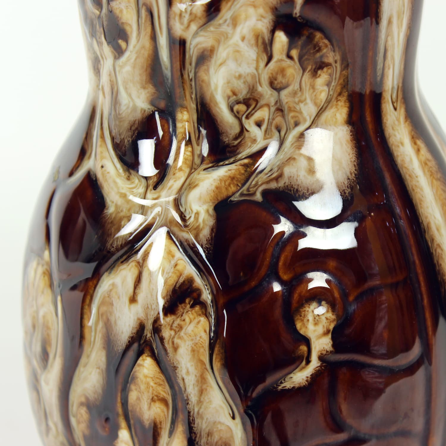 Vase trompe l’œil, brown, porcelain, Czechoslovakia, 1960s. - 224698