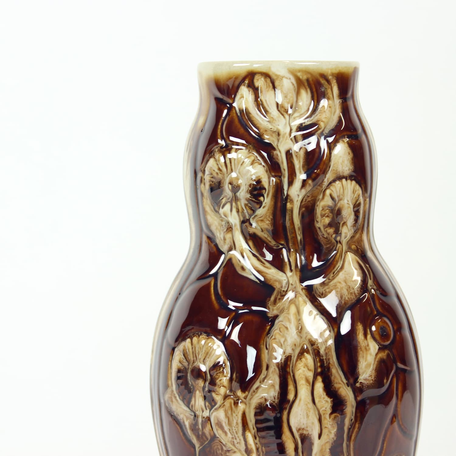 Vase trompe l’œil, brown, porcelain, Czechoslovakia, 1960s. - 224693