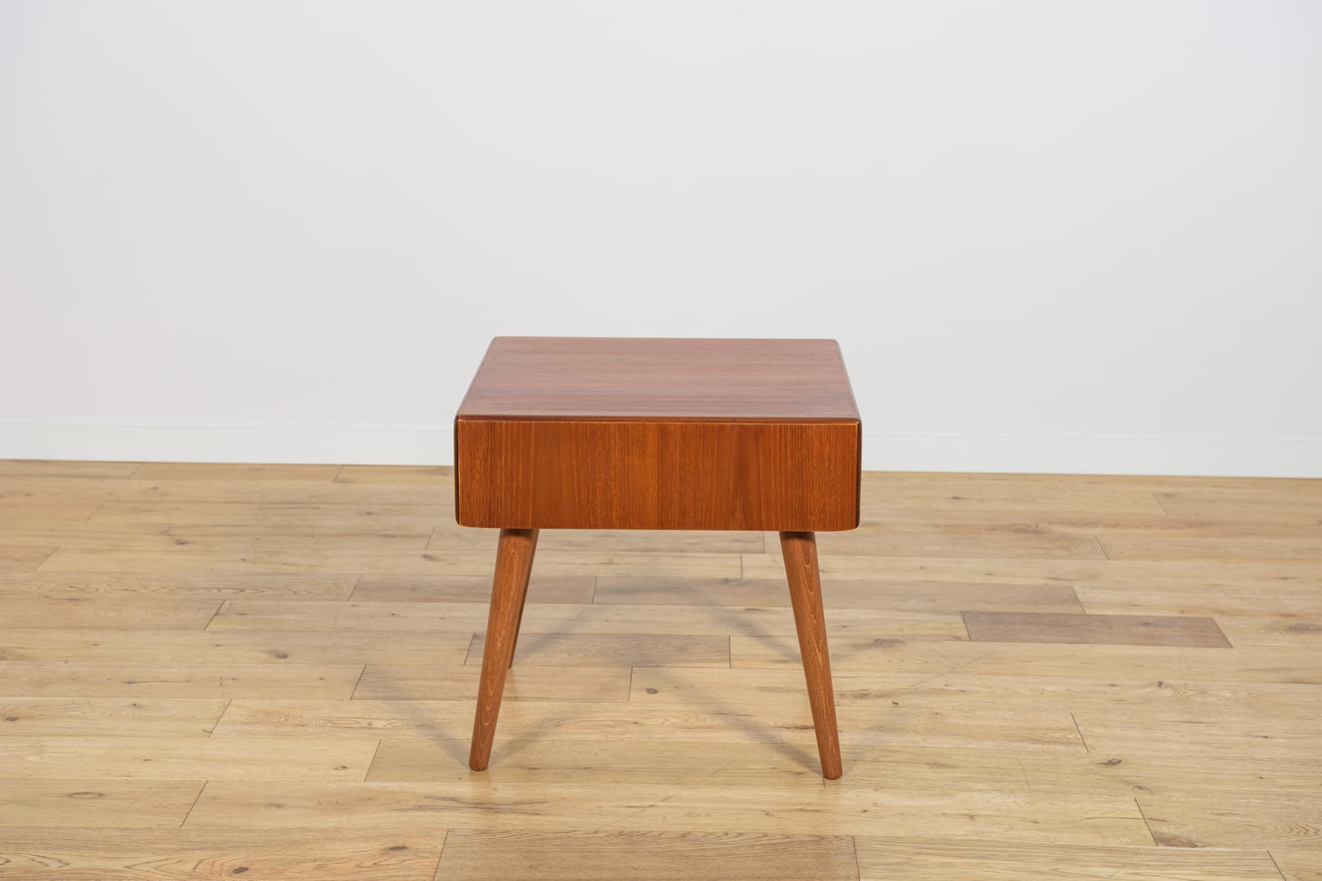 Para szafek nocnych, teak brązowy, proj. V. Wilkins, G-Plan, Wielka Brytania, lata 60. - 224711