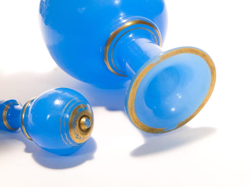 Karafka biedermeier, szkło opalowe błękitne, Austria, XIX w. - 224731