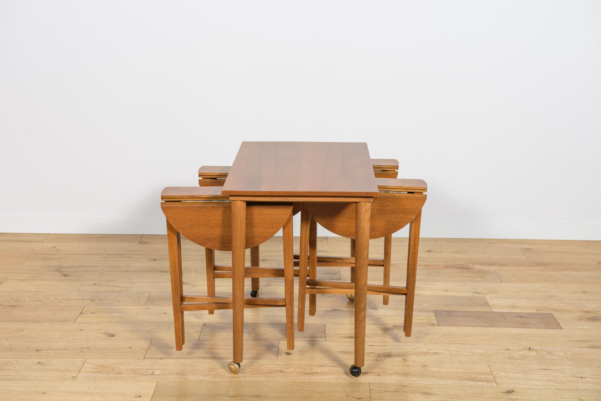 Komplet stolików gniazdowych, teak brązowy, buk, proj. P. Hundevad, Czechosłowacja, lata 60. - 224737