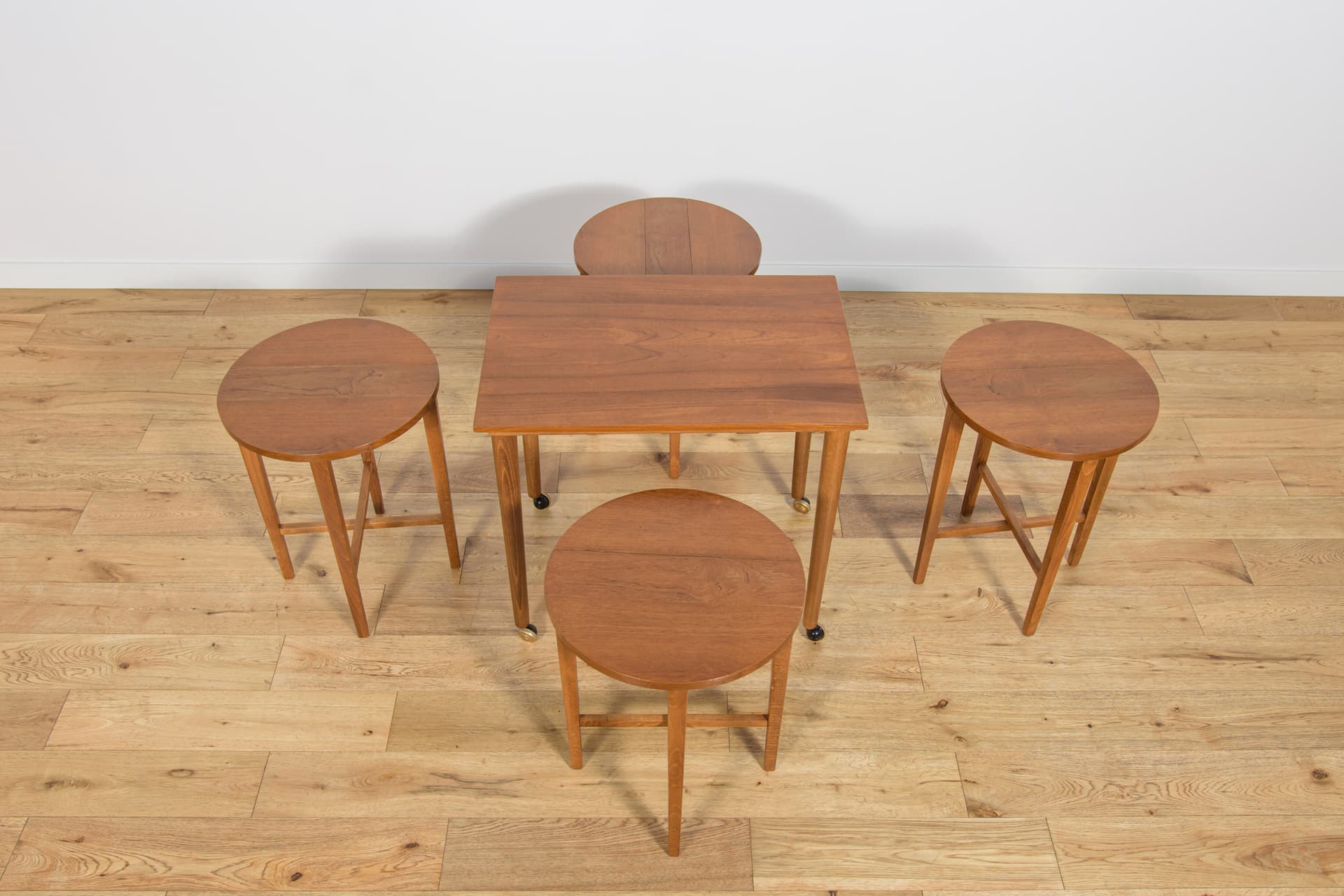 Komplet stolików gniazdowych, teak brązowy, buk, proj. P. Hundevad, Czechosłowacja, lata 60. - 224739