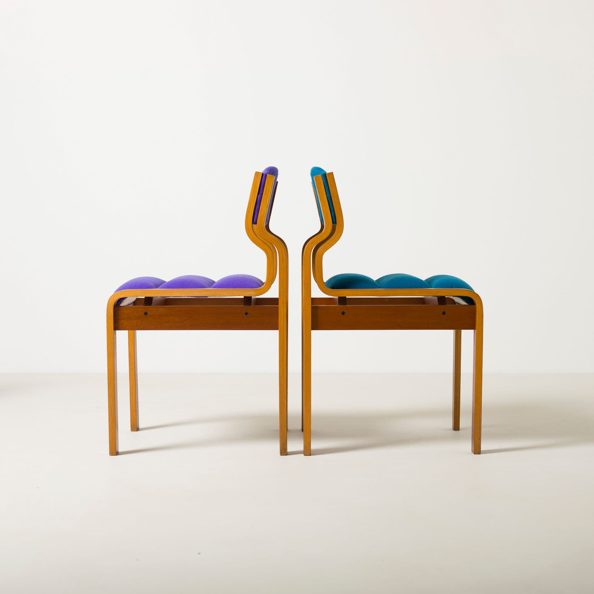 Komplet krzeseł, mahoniowa sklejka, proj. L. Volák, Dřevopodnik Holešov, Czechosłowacja, lata 70. - 225055