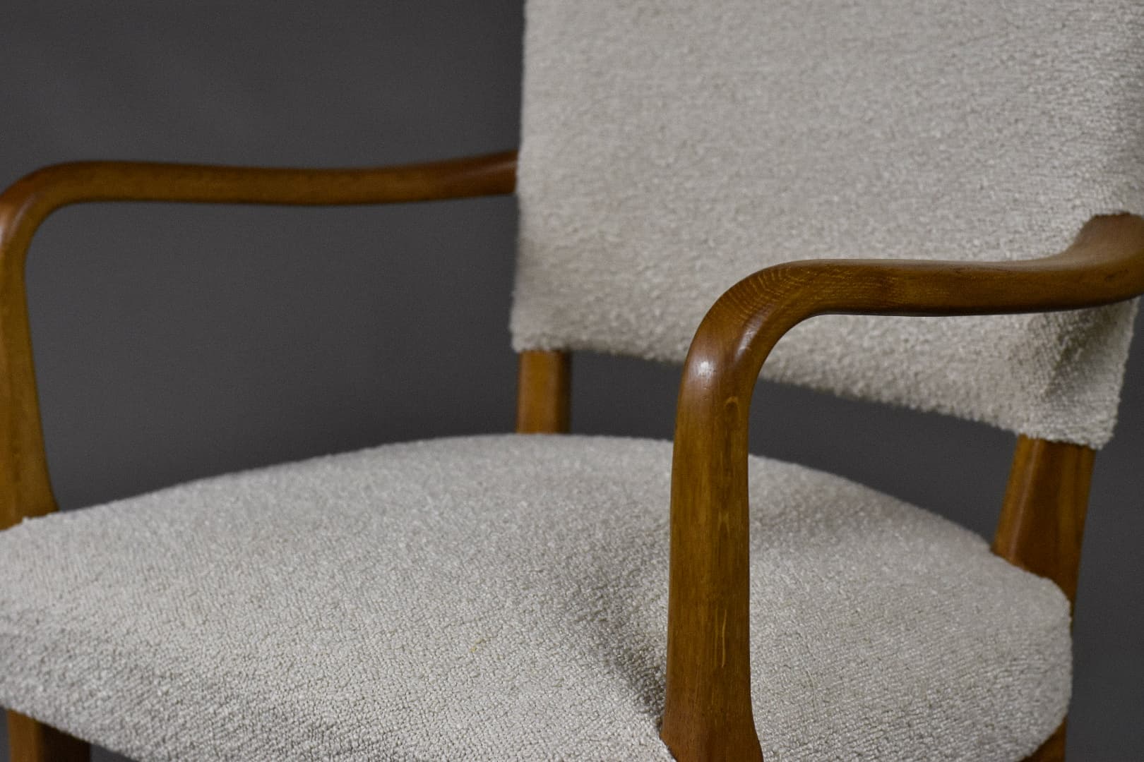 Fotel skandynawski, bouclé beżowy, dąb, lata 50. - 225163