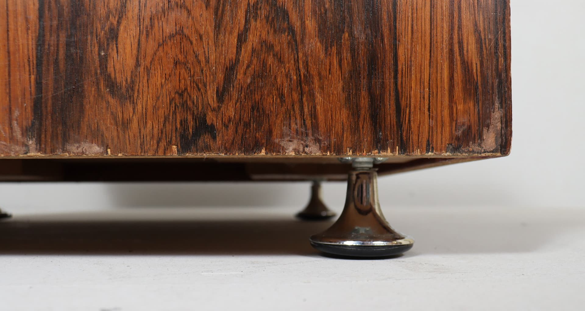 Stolik kawowy prostokątny mid-century, blat szczotkowana stal srebrna/podstawa palisander, proj. Heinz Lilienthal - 225261